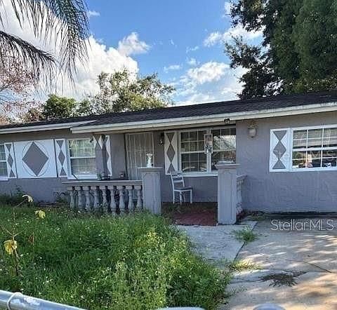 Recently Sold: $405,000 (5 beds, 3 baths, 1456 Square Feet)