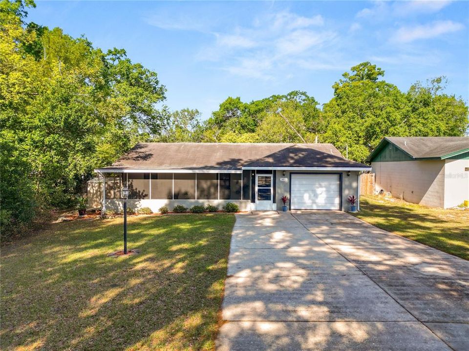 Recently Sold: $319,000 (3 beds, 2 baths, 1579 Square Feet)