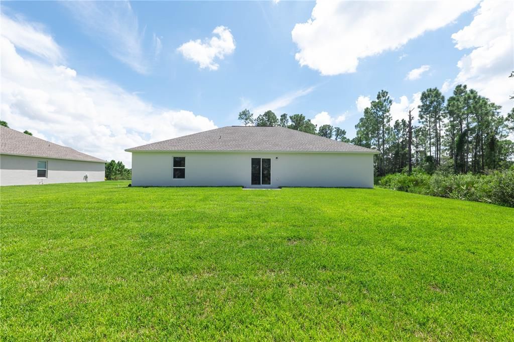 合同活跃: $297,900 (3 贝兹, 2 浴室, 1747 平方英尺)