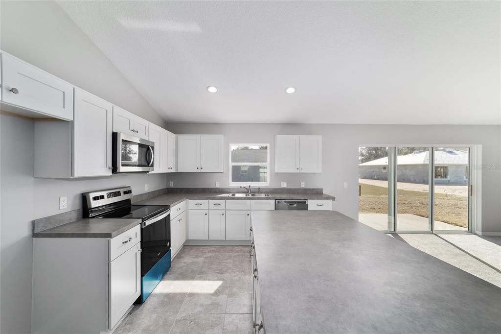 待售: $269,800 (3 贝兹, 2 浴室, 1569 平方英尺)