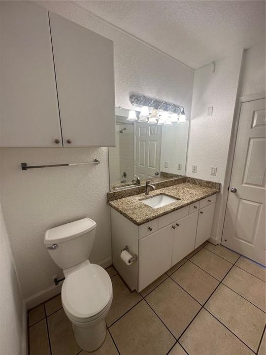 For Sale: $165,000 (1 beds, 1 baths, 685 Square Feet)