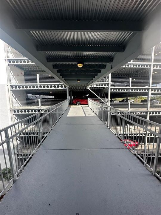 For Sale: $165,000 (1 beds, 1 baths, 685 Square Feet)