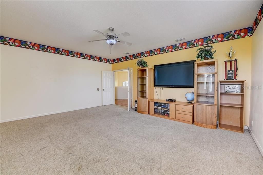 For Sale: $855,000 (4 beds, 3 baths, 3496 Square Feet)