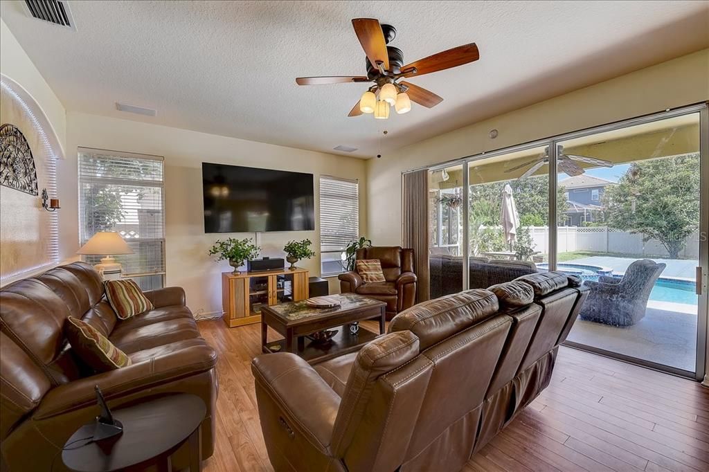 For Sale: $855,000 (4 beds, 3 baths, 3496 Square Feet)