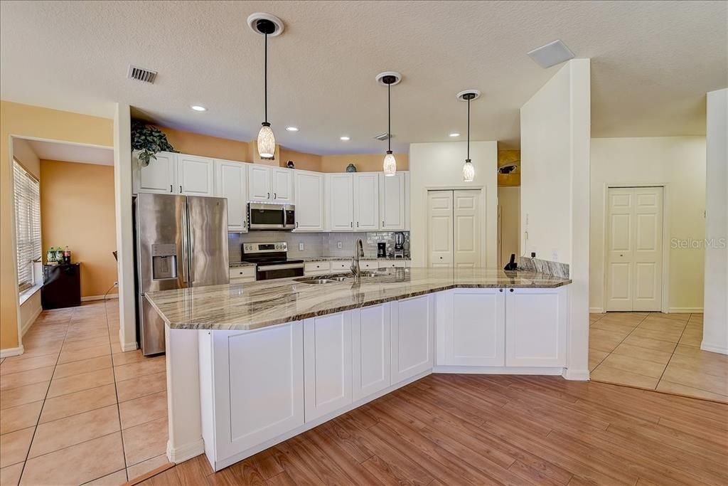For Sale: $855,000 (4 beds, 3 baths, 3496 Square Feet)
