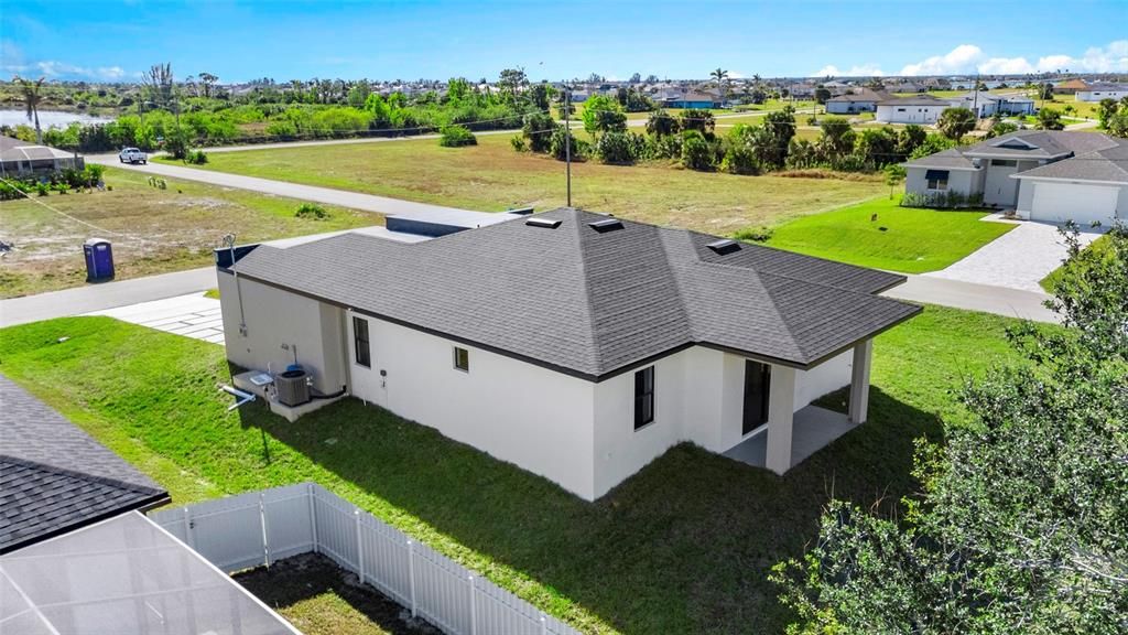 En Renta: $2,300 (4 camas, 3 baños, 1904 Pies cuadrados)