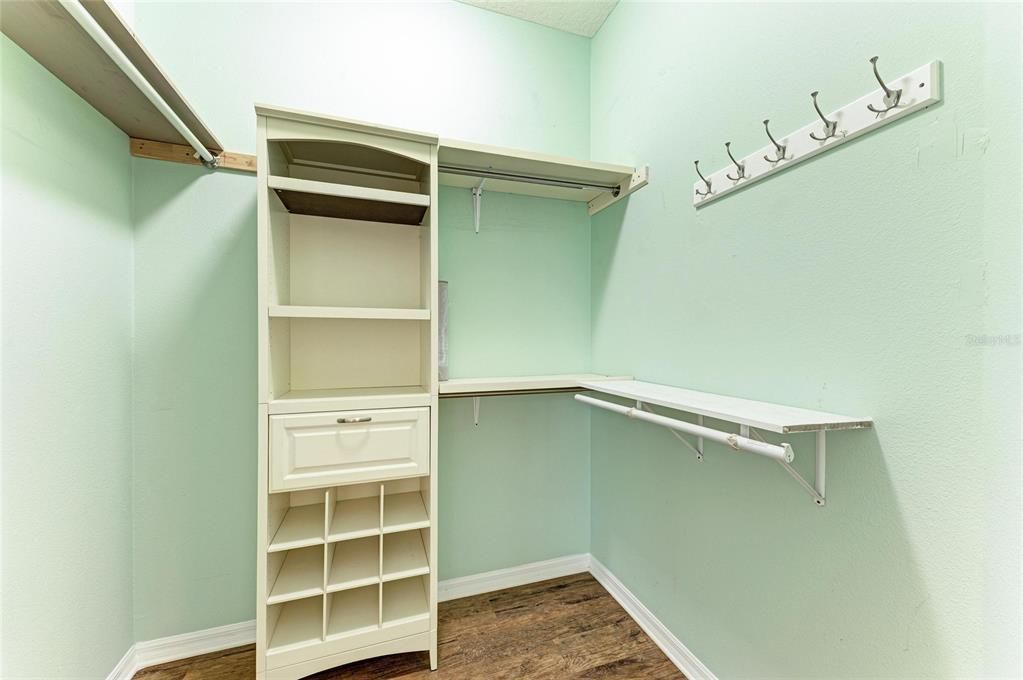 For Sale: $919,000 (4 beds, 3 baths, 2766 Square Feet)