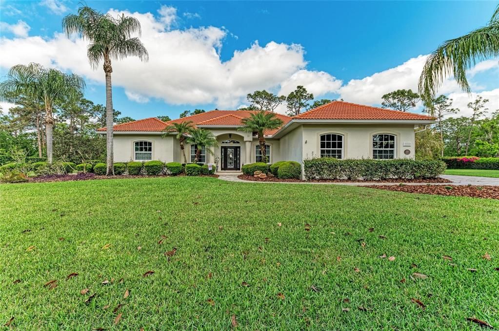 For Sale: $919,000 (4 beds, 3 baths, 2766 Square Feet)