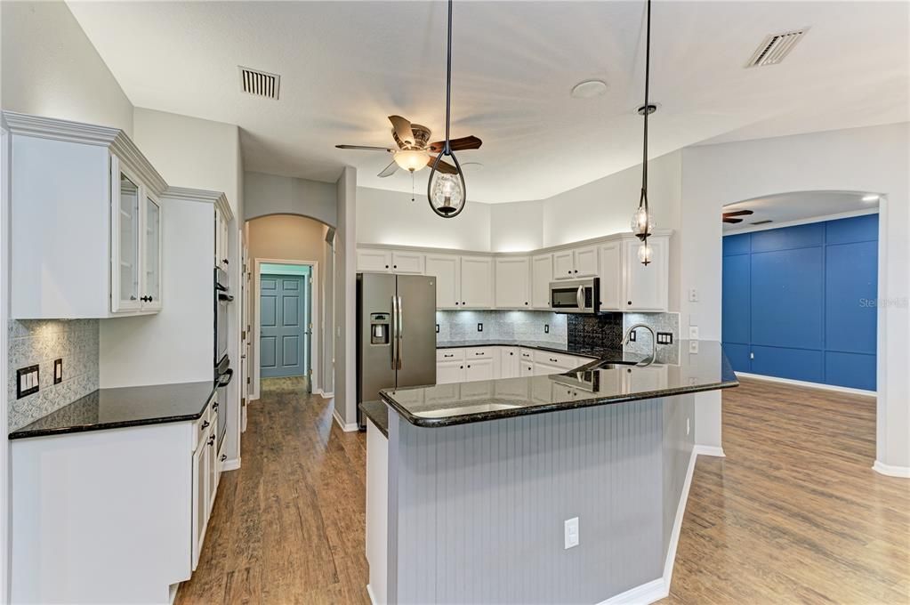 For Sale: $919,000 (4 beds, 3 baths, 2766 Square Feet)