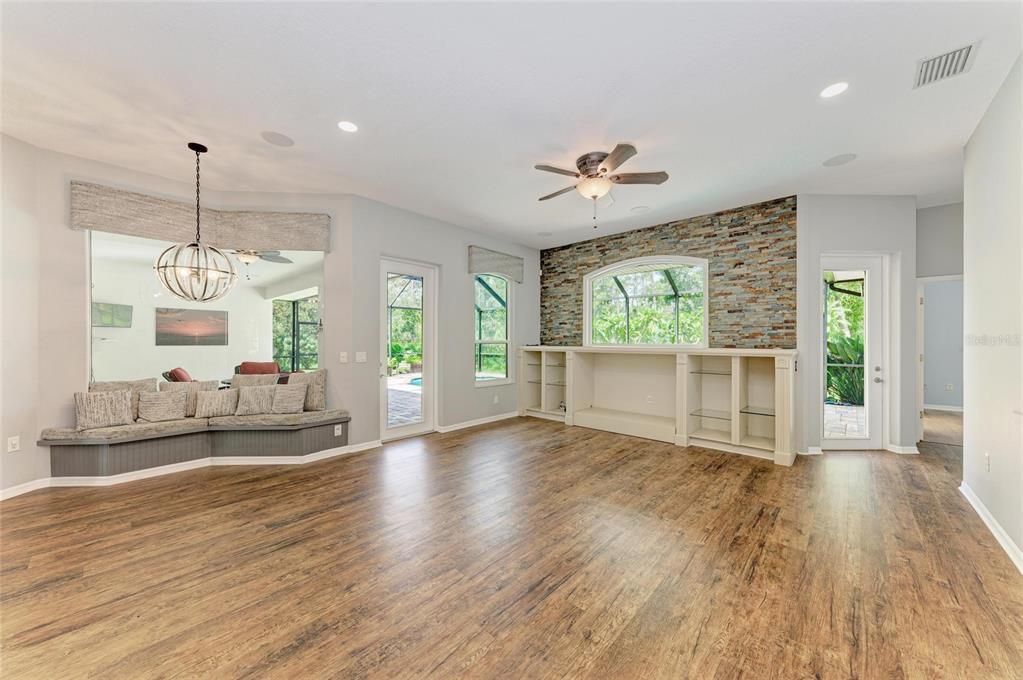 For Sale: $919,000 (4 beds, 3 baths, 2766 Square Feet)