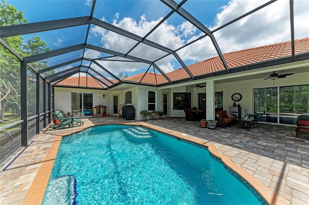 For Sale: $919,000 (4 beds, 3 baths, 2766 Square Feet)