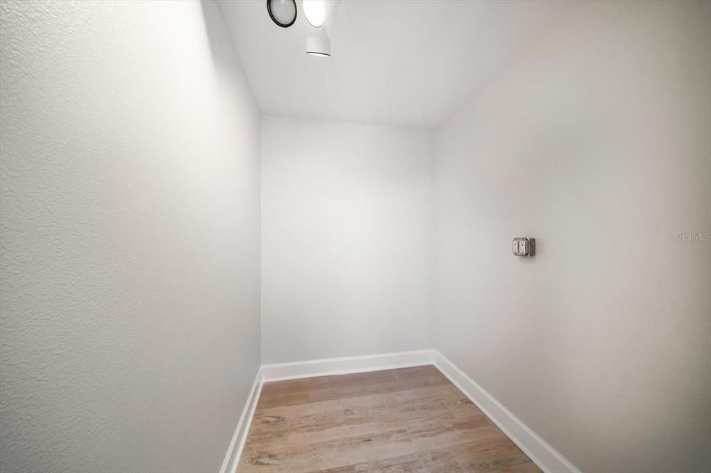 待售: $815,000 (2 贝兹, 2 浴室, 1484 平方英尺)