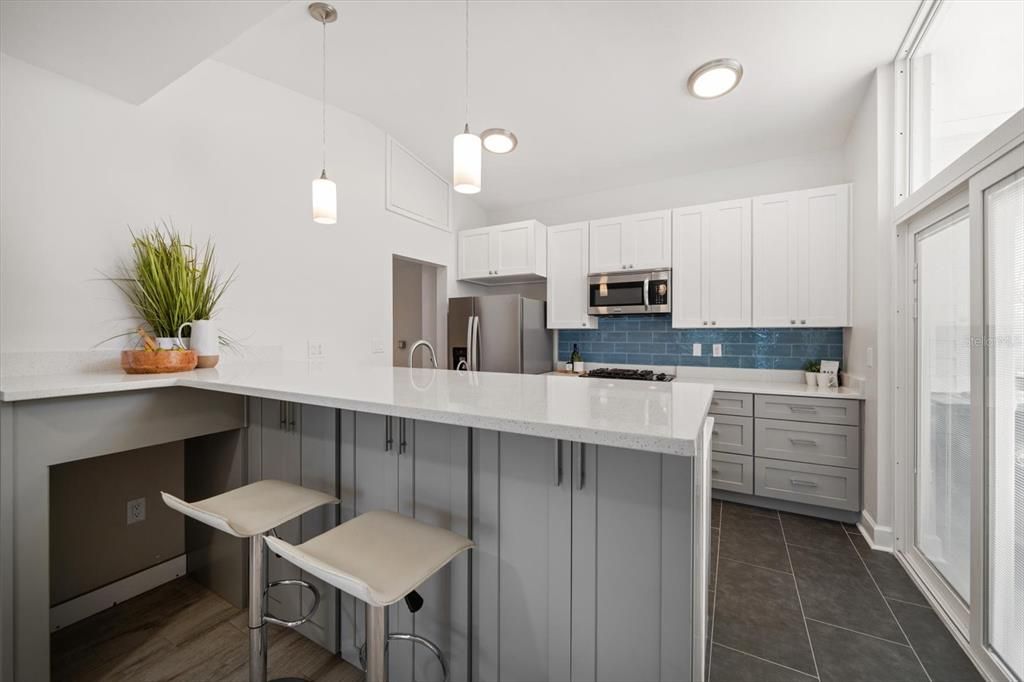 待售: $815,000 (2 贝兹, 2 浴室, 1484 平方英尺)