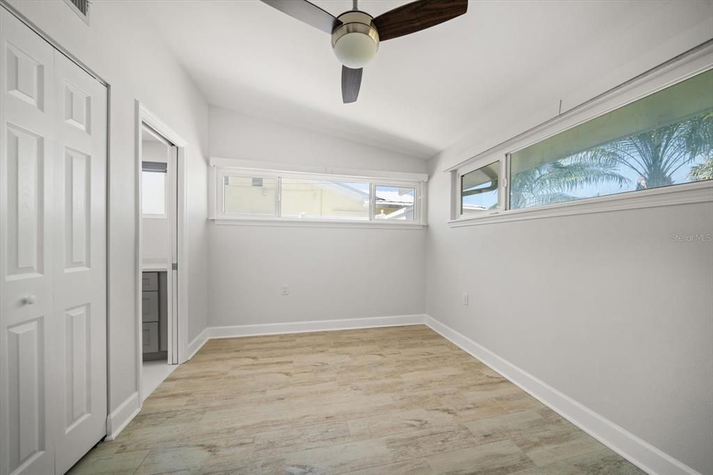 待售: $815,000 (2 贝兹, 2 浴室, 1484 平方英尺)