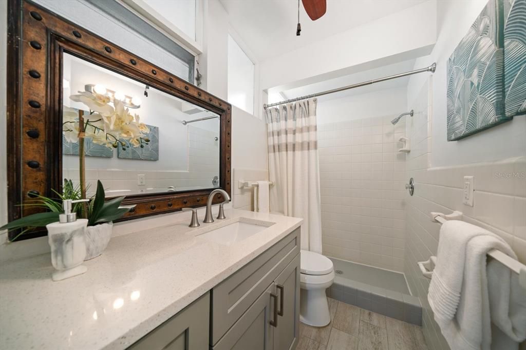 待售: $815,000 (2 贝兹, 2 浴室, 1484 平方英尺)