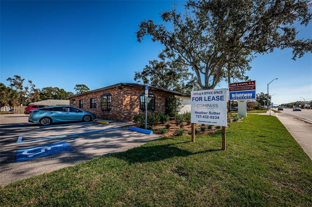 На продажу: $42,450 (0 спален, 0 ванн, 1415 Квадратных фут)