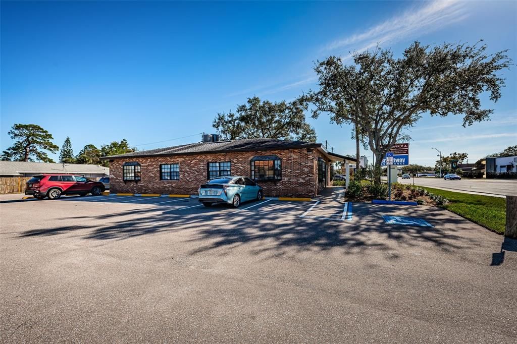 На продажу: $42,450 (0 спален, 0 ванн, 1415 Квадратных фут)