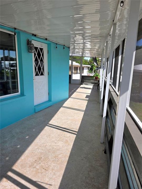 Active With Contract: $359,900 (3 beds, 2 baths, 1733 Square Feet)