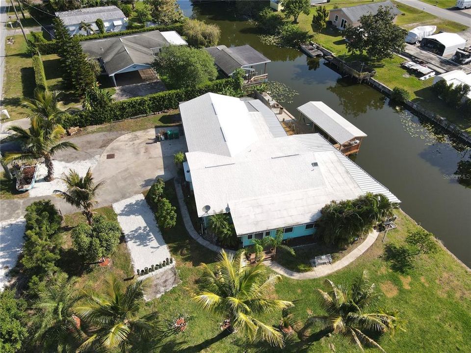 Active With Contract: $359,900 (3 beds, 2 baths, 1733 Square Feet)