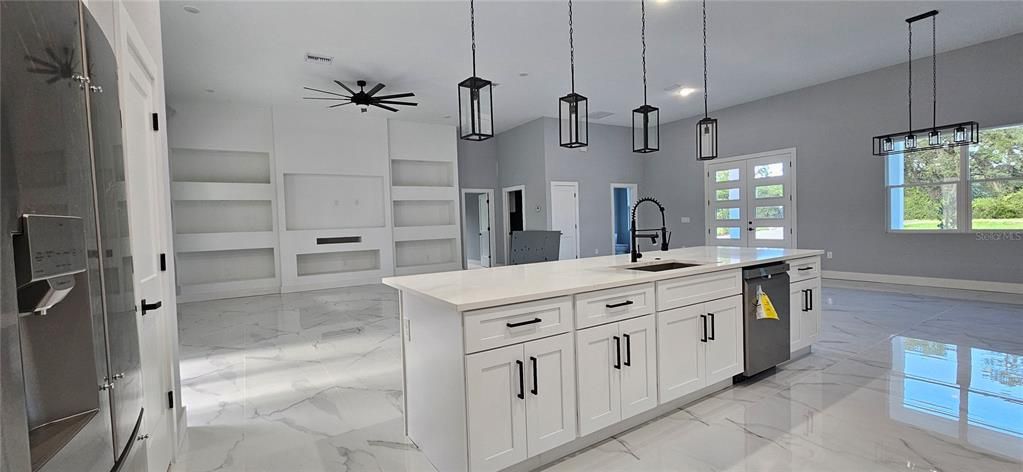 En Venta: $610,000 (4 camas, 3 baños, 2795 Pies cuadrados)