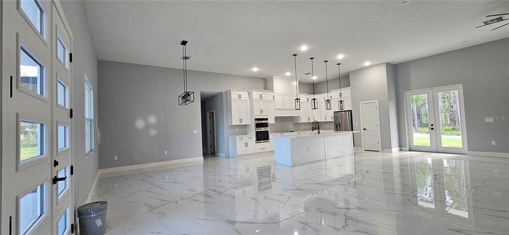 En Venta: $610,000 (4 camas, 3 baños, 2795 Pies cuadrados)