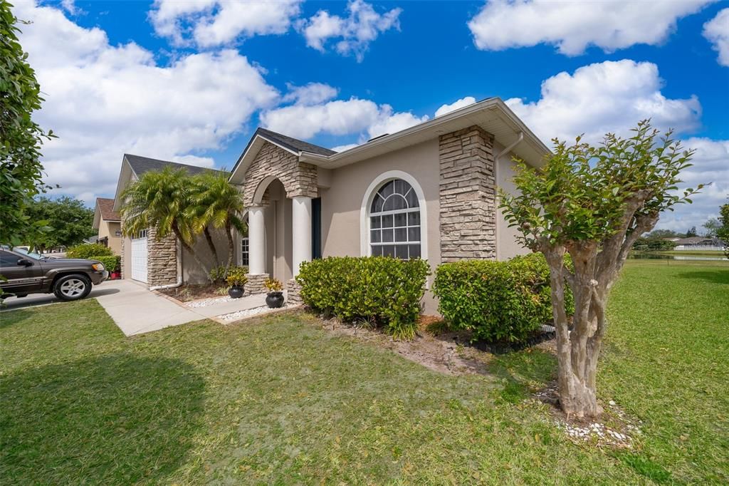 Recently Sold: $445,000 (4 beds, 2 baths, 2256 Square Feet)