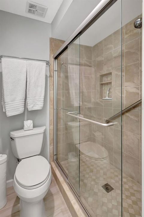 For Sale: $217,000 (2 beds, 2 baths, 1178 Square Feet)