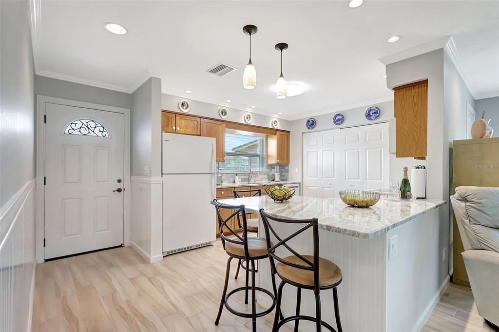 For Sale: $217,000 (2 beds, 2 baths, 1178 Square Feet)