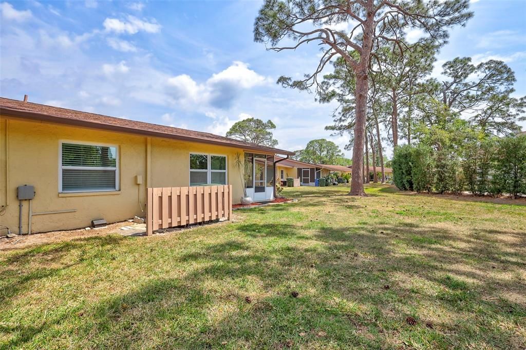 For Sale: $217,000 (2 beds, 2 baths, 1178 Square Feet)