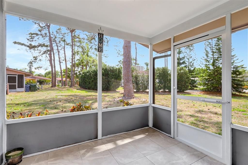 For Sale: $217,000 (2 beds, 2 baths, 1178 Square Feet)