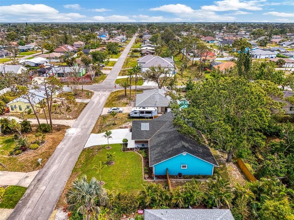 For Sale: $449,700 (3 beds, 2 baths, 1948 Square Feet)