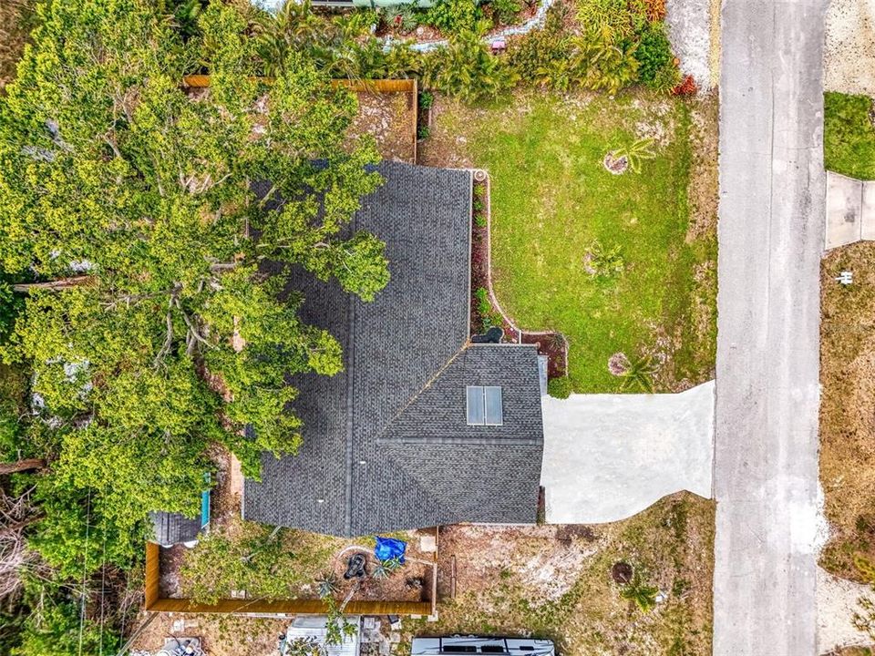 For Sale: $449,700 (3 beds, 2 baths, 1948 Square Feet)