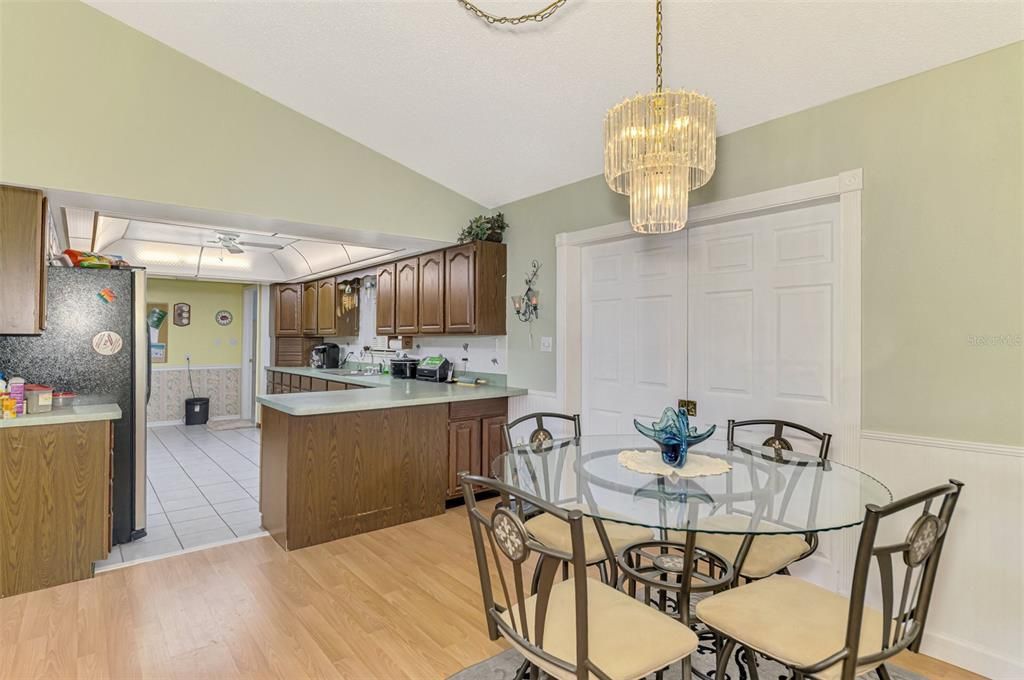 For Sale: $449,700 (3 beds, 2 baths, 1948 Square Feet)