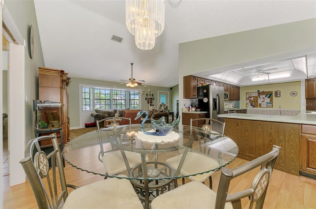 For Sale: $449,700 (3 beds, 2 baths, 1948 Square Feet)