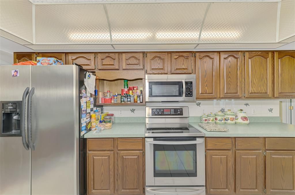 For Sale: $449,700 (3 beds, 2 baths, 1948 Square Feet)