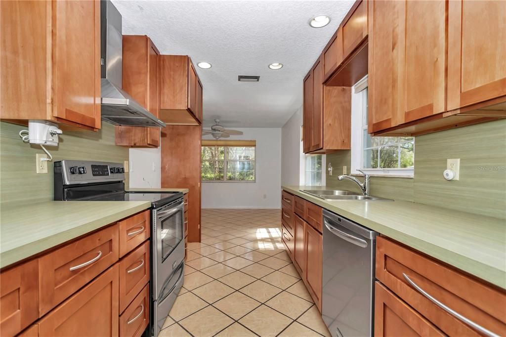 For Sale: $529,000 (3 beds, 3 baths, 3635 Square Feet)