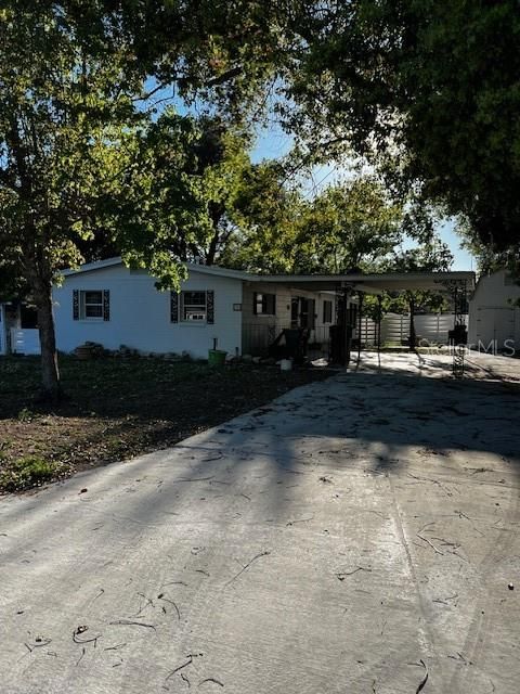 Recently Rented: $1,850 (3 beds, 2 baths, 936 Square Feet)