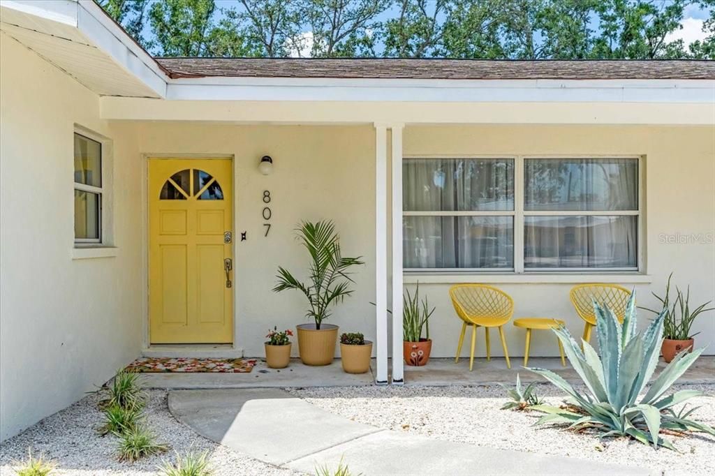 Recently Sold: $369,900 (4 beds, 2 baths, 1797 Square Feet)