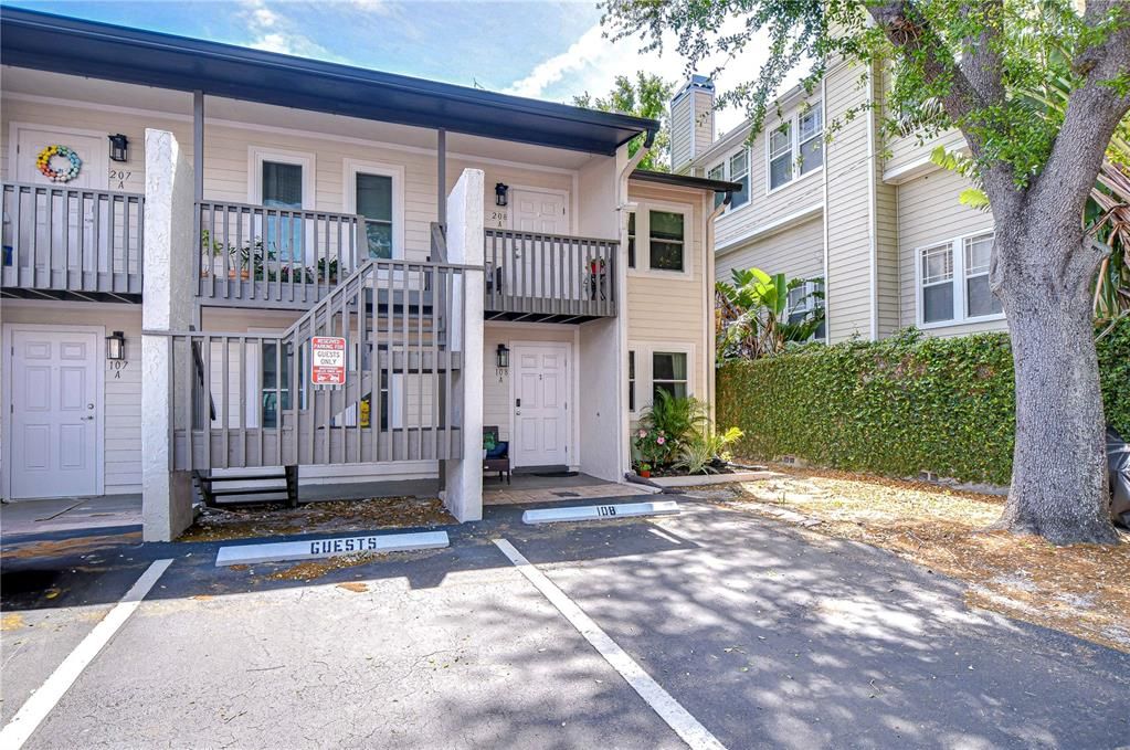 Recently Sold: $250,000 (2 beds, 1 baths, 748 Square Feet)
