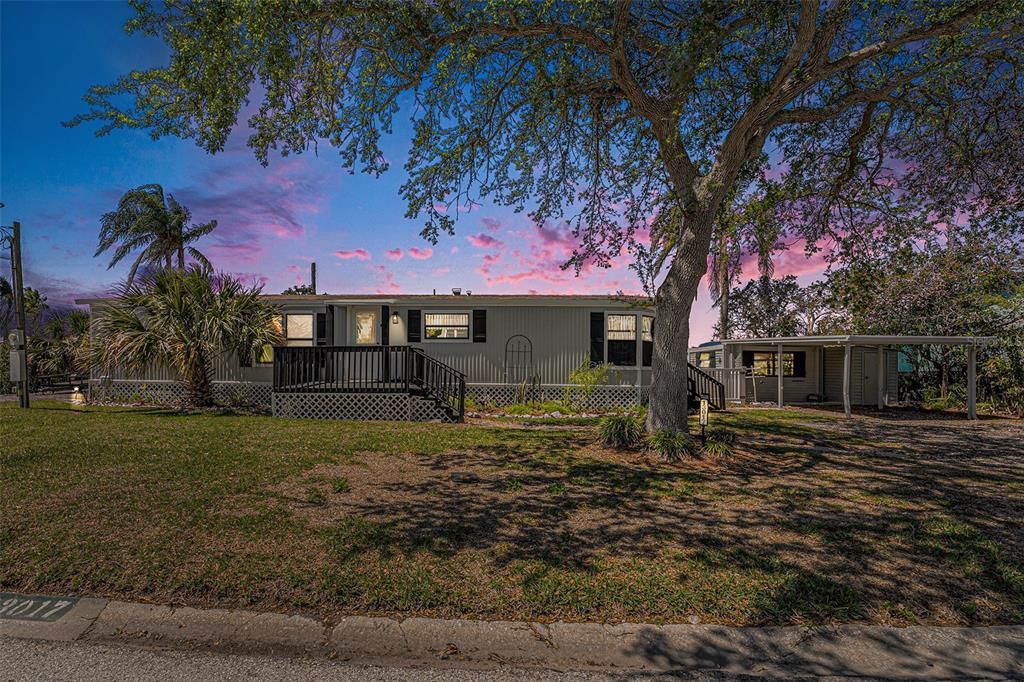 Recently Sold: $315,000 (2 beds, 2 baths, 1404 Square Feet)