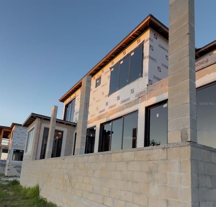 Под контрактом: $659,900 (4 спален, 4 ванн, 3859 Квадратных фут)