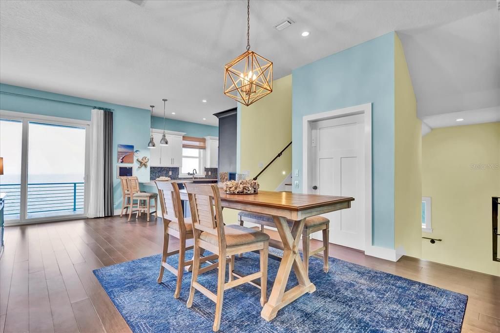 待售: $3,100,000 (4 贝兹, 3 浴室, 3160 平方英尺)