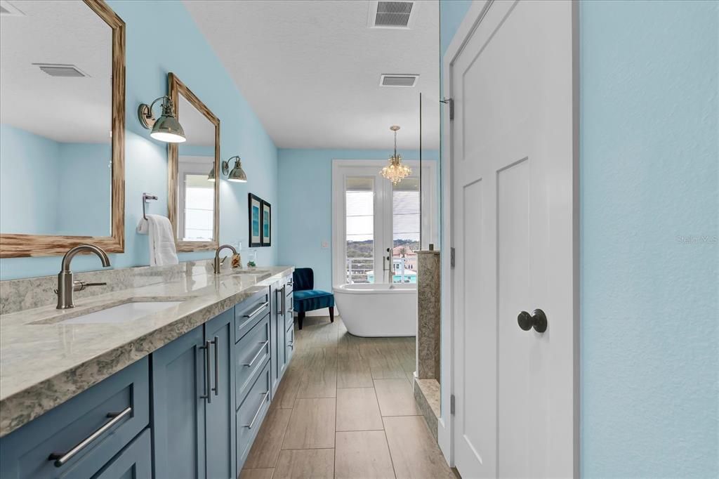 待售: $3,100,000 (4 贝兹, 3 浴室, 3160 平方英尺)