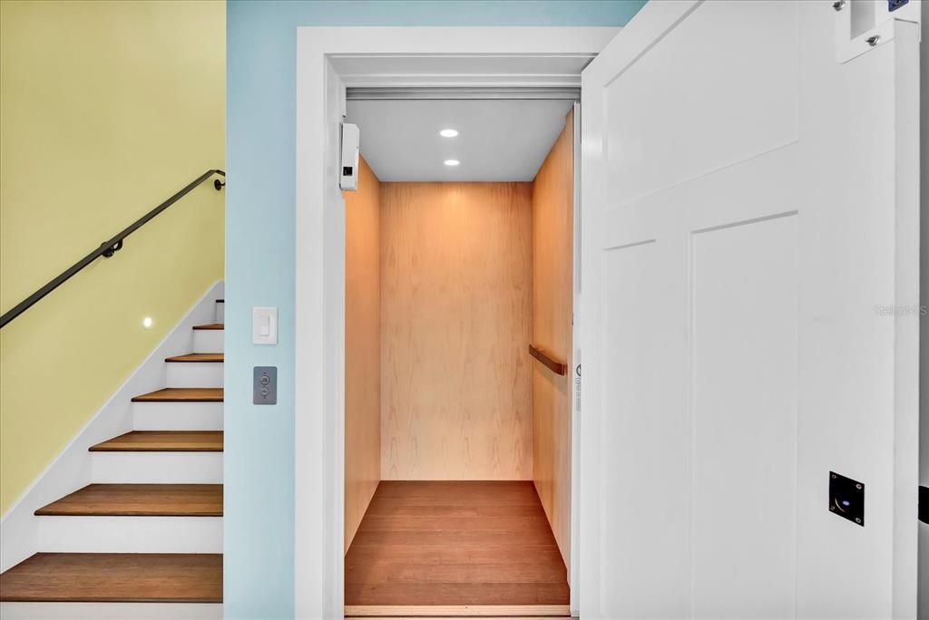 待售: $3,100,000 (4 贝兹, 3 浴室, 3160 平方英尺)