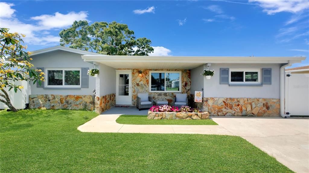 Recently Sold: $475,000 (3 beds, 2 baths, 1564 Square Feet)