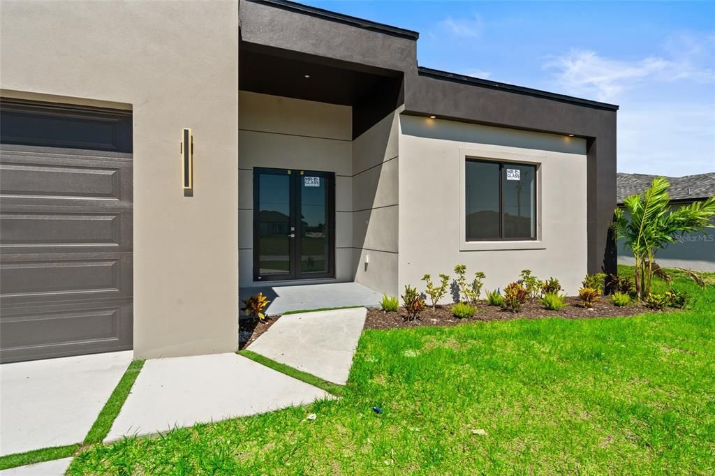 For Rent: $2,300 (4 beds, 3 baths, 1904 Square Feet)