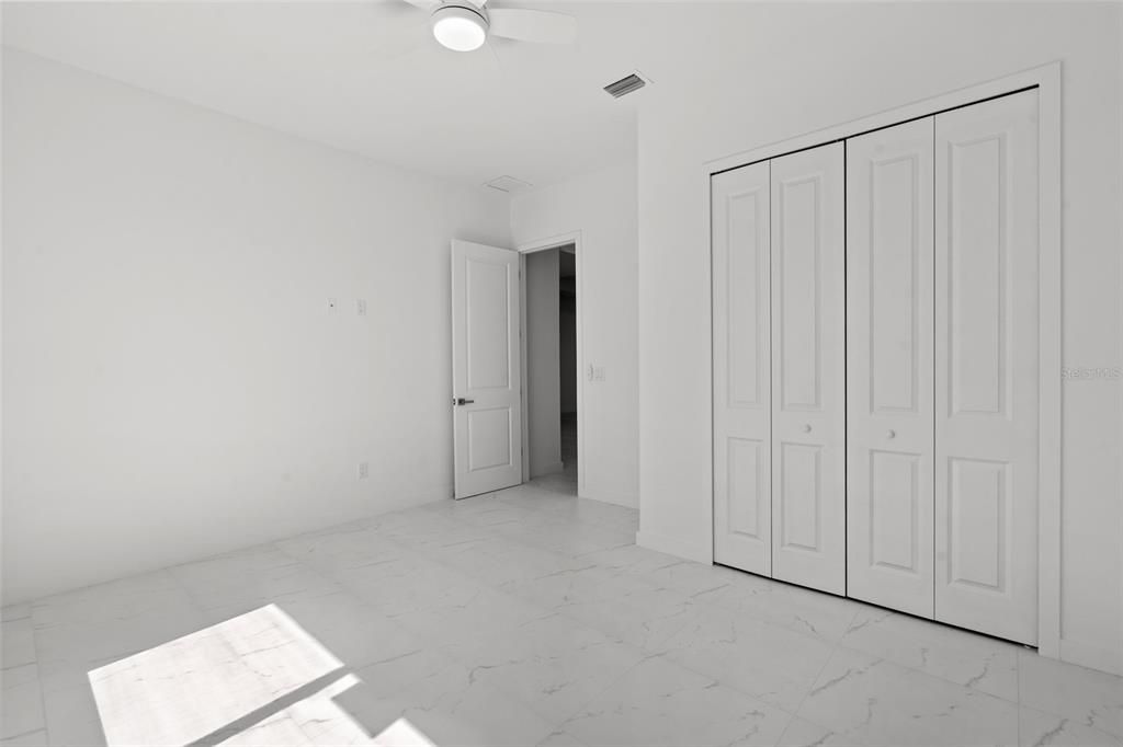 For Rent: $2,300 (4 beds, 3 baths, 1904 Square Feet)