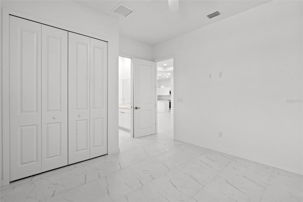 For Rent: $2,300 (4 beds, 3 baths, 1904 Square Feet)