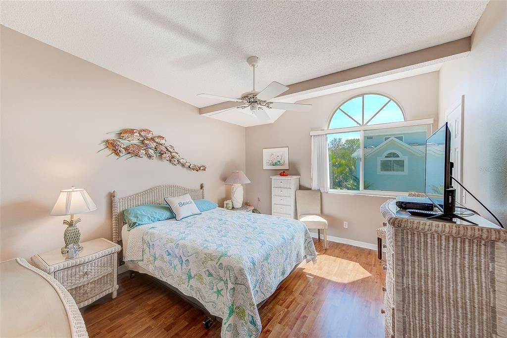 待售: $524,900 (3 贝兹, 2 浴室, 1566 平方英尺)