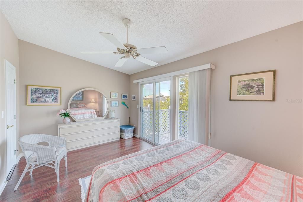 待售: $524,900 (3 贝兹, 2 浴室, 1566 平方英尺)